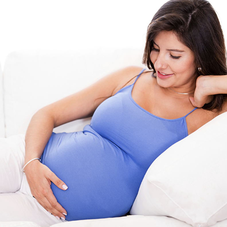 من فوائد الكمثرى تخفيف اعراض الحمل كالصداع 