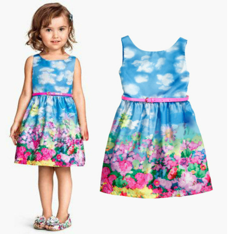 الزهور الربيعية لفستان بسيط و أنيق للبنات