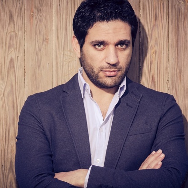 النجم حسن الرداد