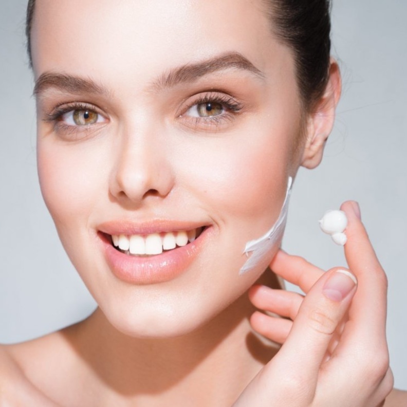 مرطب الزنجبيل لبشرة رطبة وصافية