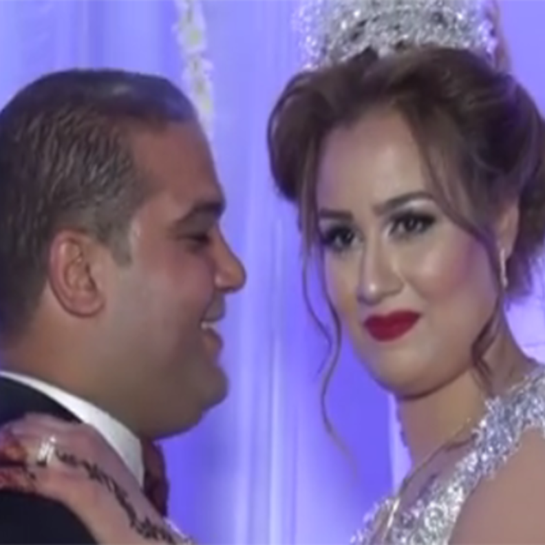 العريس الساحر مع عروسته