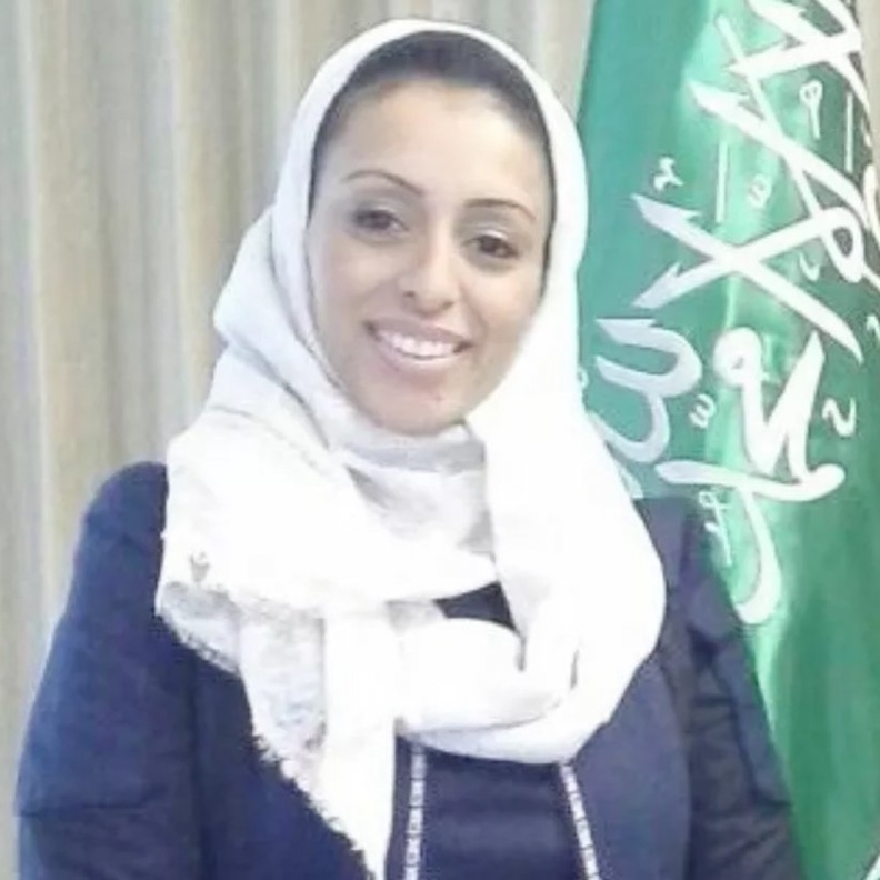 الطبيبة السعودية شذى أبو عوف