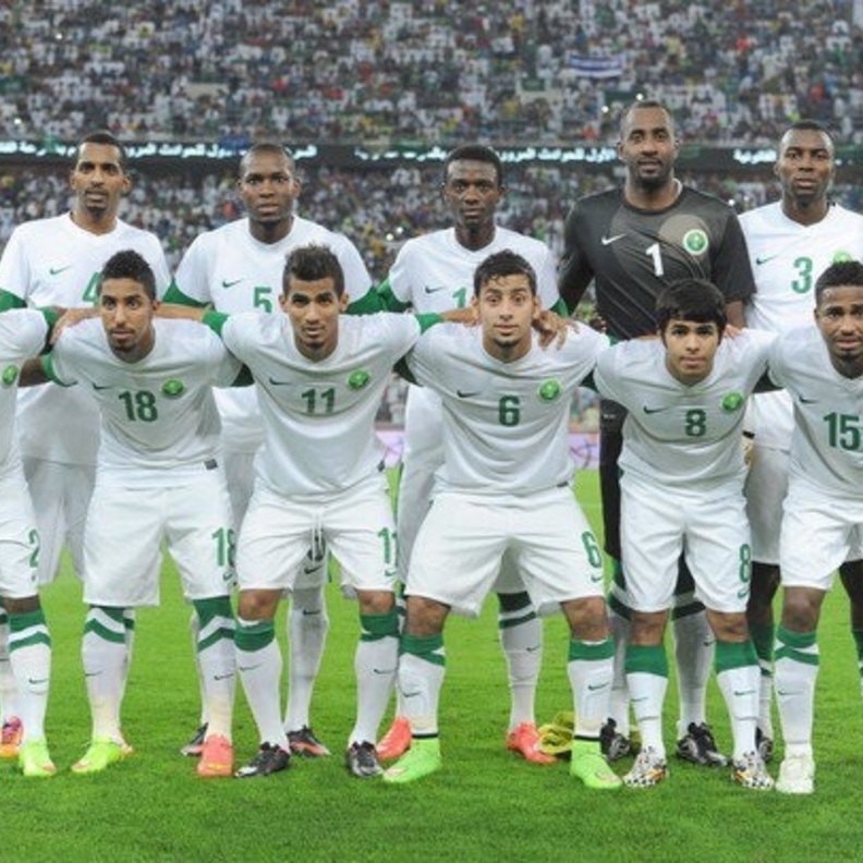 منتخب السعودية يتصدر مجموعته