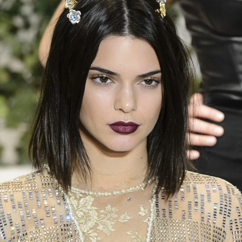 اجمل تدرجات احمر الشفاه التوتي للموسم المقبل