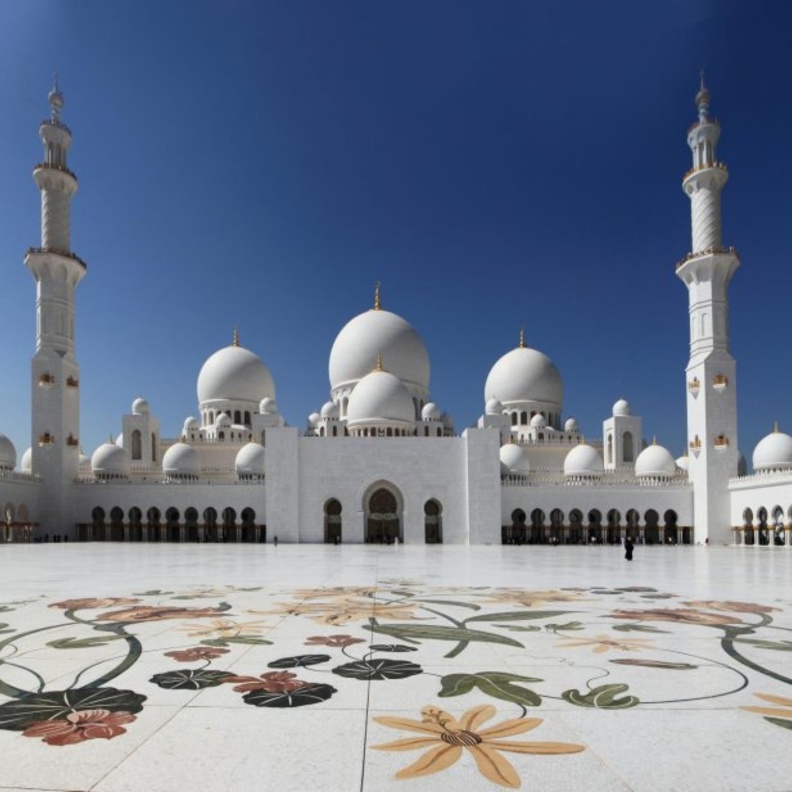 جامع الشيخ زايد تحفة معمارية