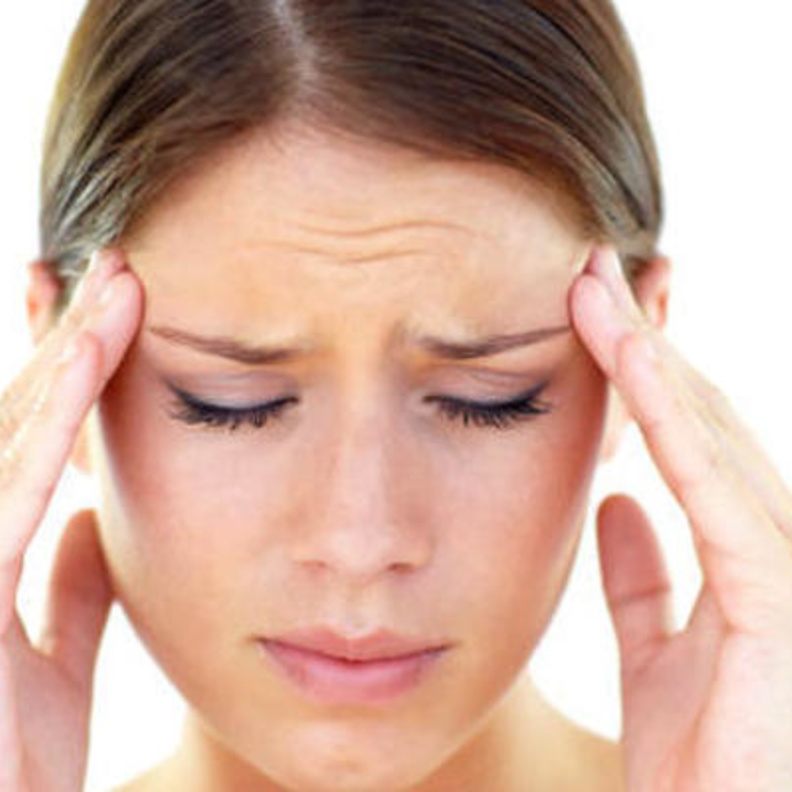 الصداع المصاحب للدورة الشهرية يمكن علاجه بالاعشاب