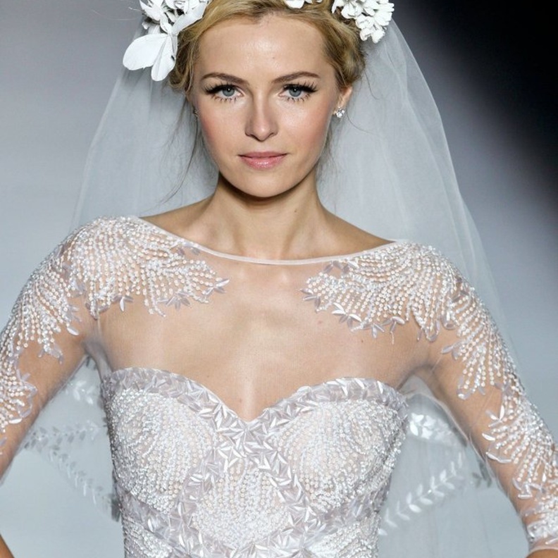 اختاري الطرحة التي تناسب شكل وجهك