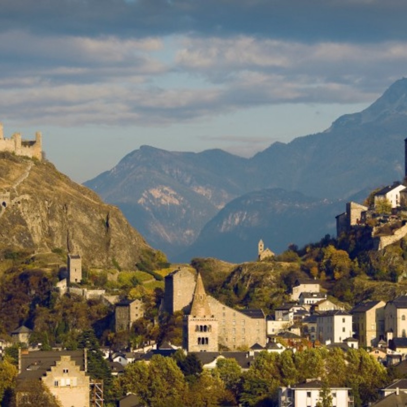 الابراج العالية التي تميز سيون