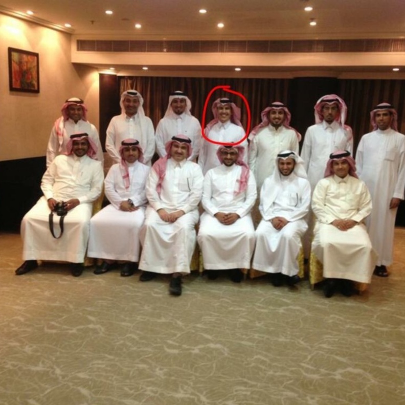 عبدالعزيز العتيبي مع زملائه المبتعثين سابقا لاستراليا