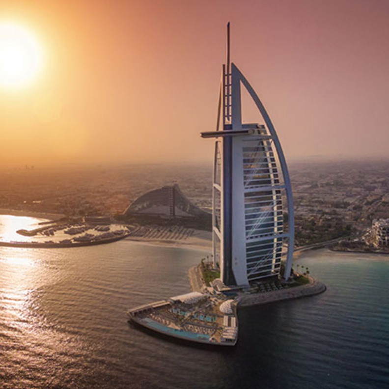 برج العرب جميرا.. أفضل فندق في العالم والشرق الأوسط