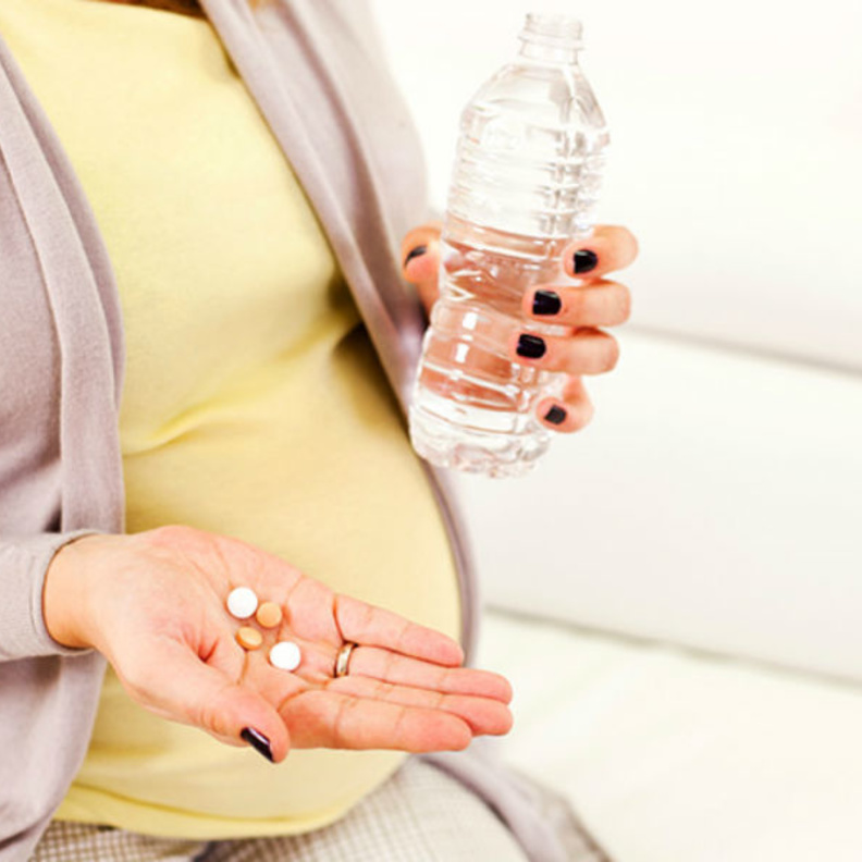 اخطر العلاجات التي تجعل الجنين يصاب بالتشوهات الخلقية