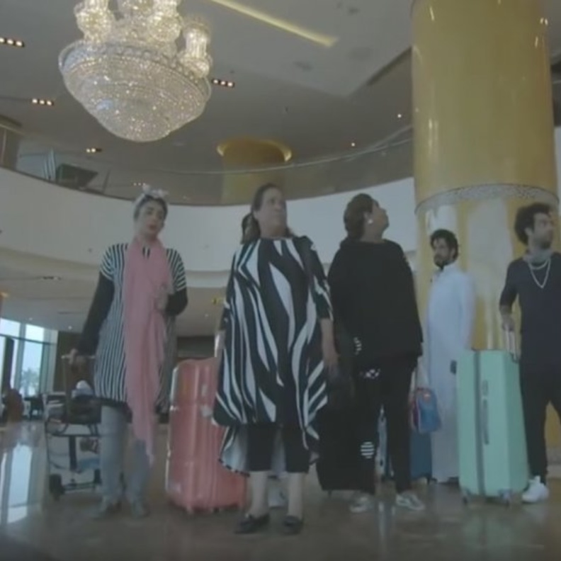 حياة الفهد تخسر فندقها وترحل عنه في مسلسل رمانة