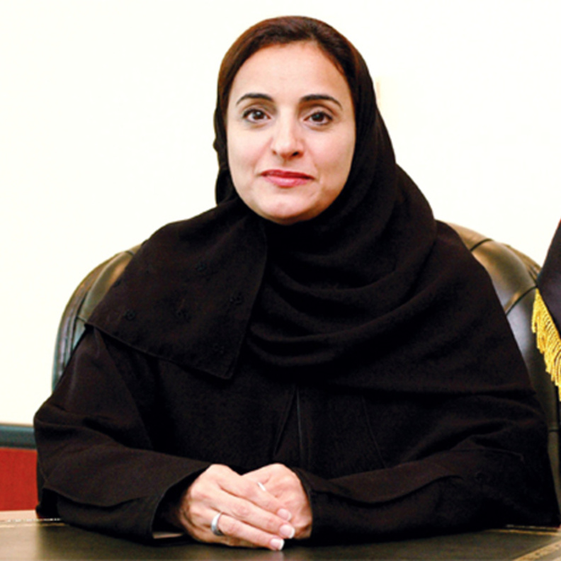  لبنى القاسمي لشعب الإمارات .. القراءة تفيد في القضاء على التطرف