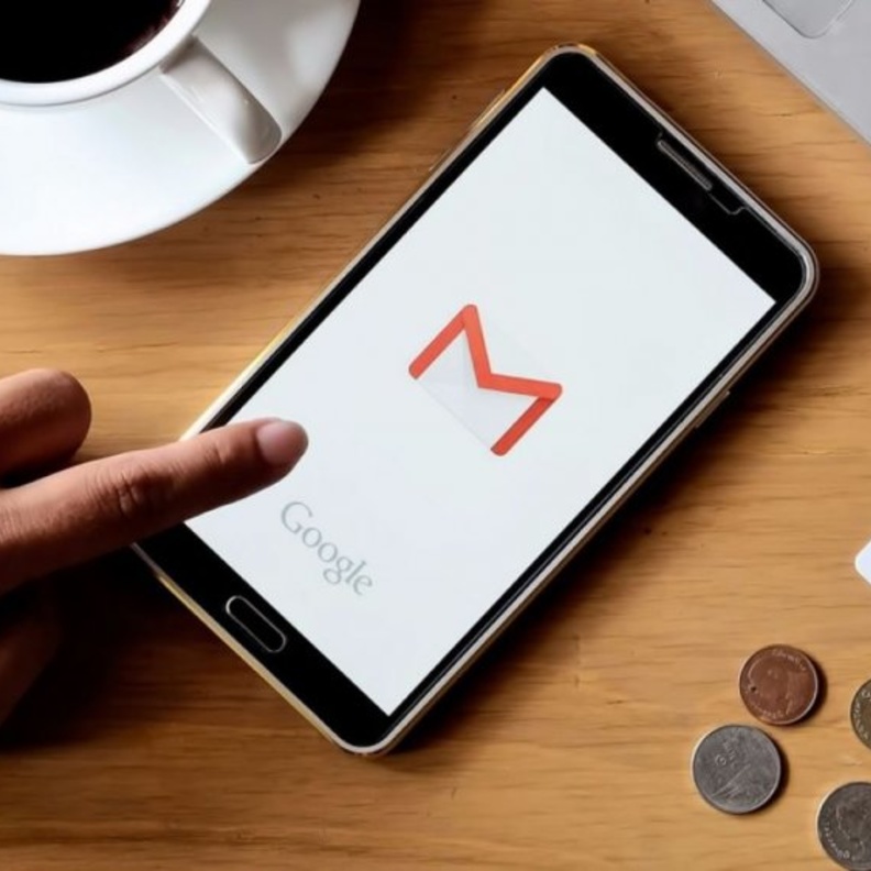 إضافة المزيد من اللغات على خدمة الرد الذكي في بريد جي ميل