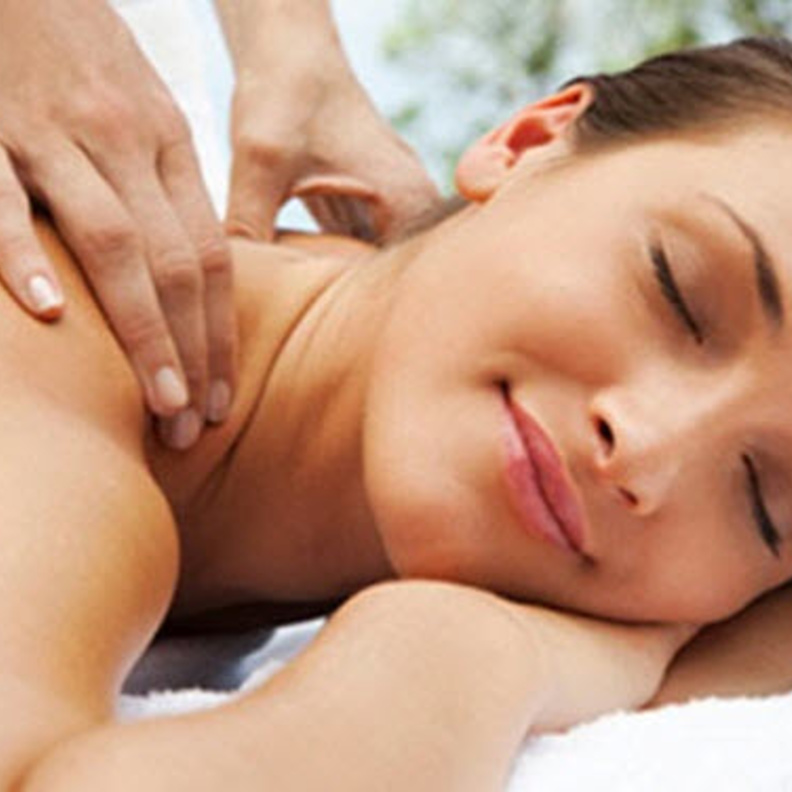 المساج يساهم في التخلص من آلام العضلات