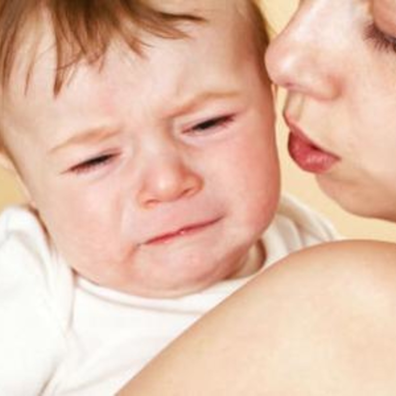 اسباب المغص والغازات عند الرضع وطرق علاجه