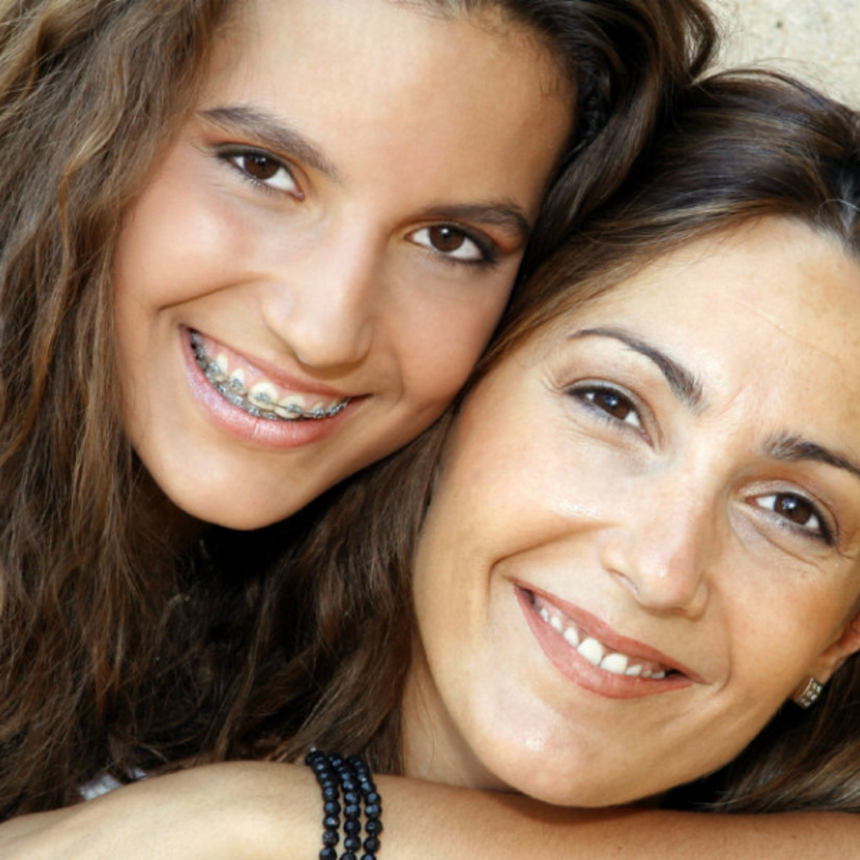 ساعديهم بتخفيف اعبائهم الدراسية