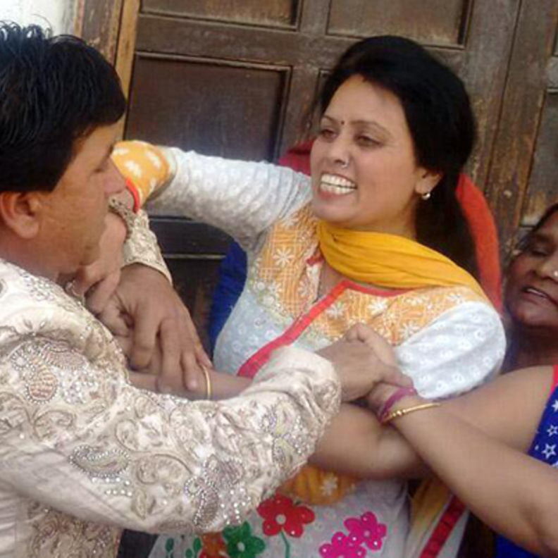 اثناء الهجوم على العريس