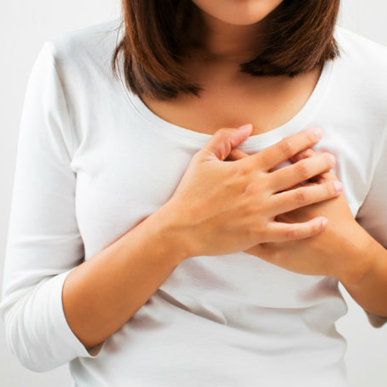 الوخز في الثدي يحدث بسبب الإلتهابات