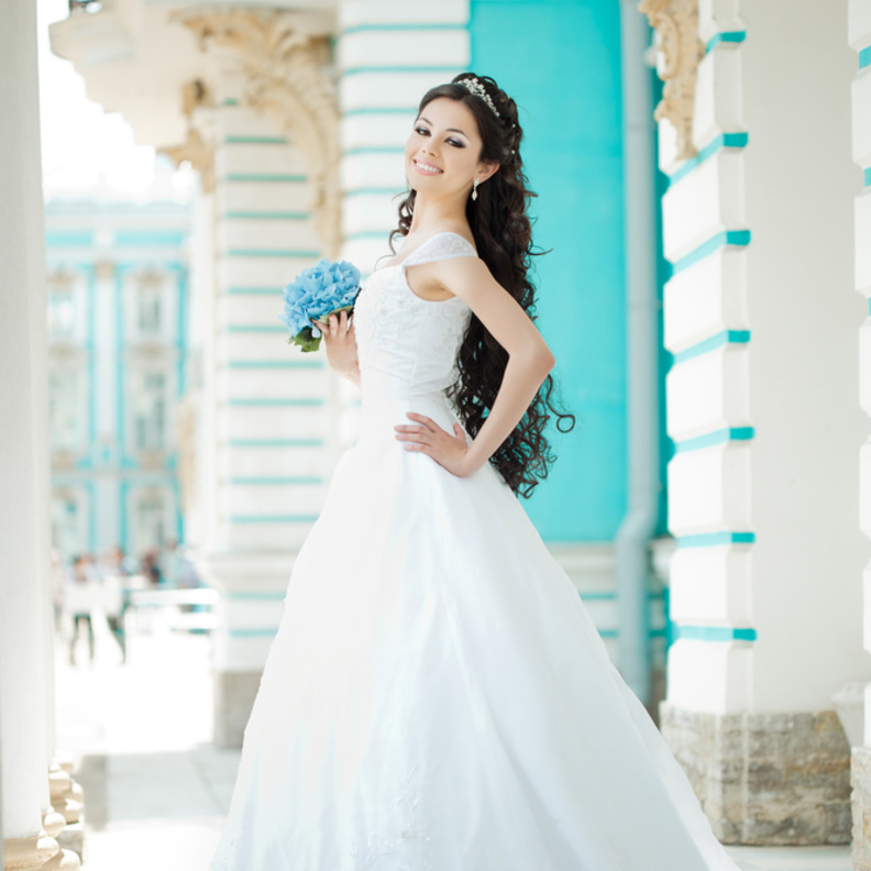 باقة ورد مزينة بالمجوهرات