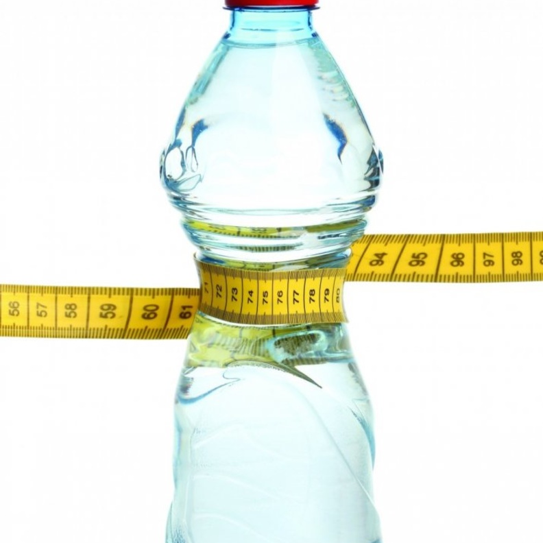 تخفيف الوزن بالماء بحدود 5 كيلوغرام خلال أسبوع