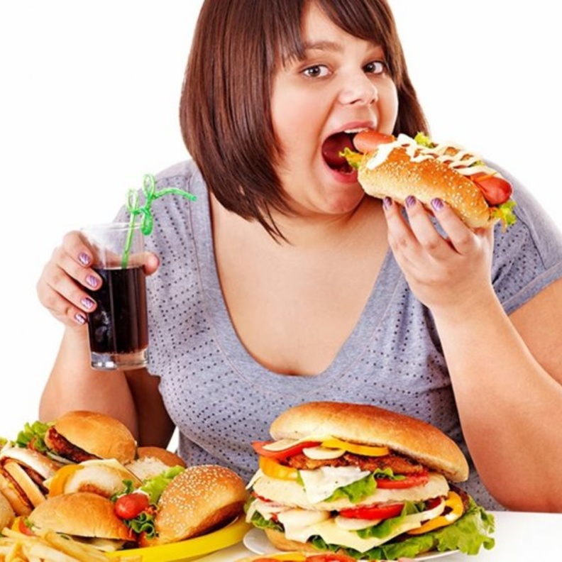 زيادة الوزن من أضرار الأكل الغير صحي