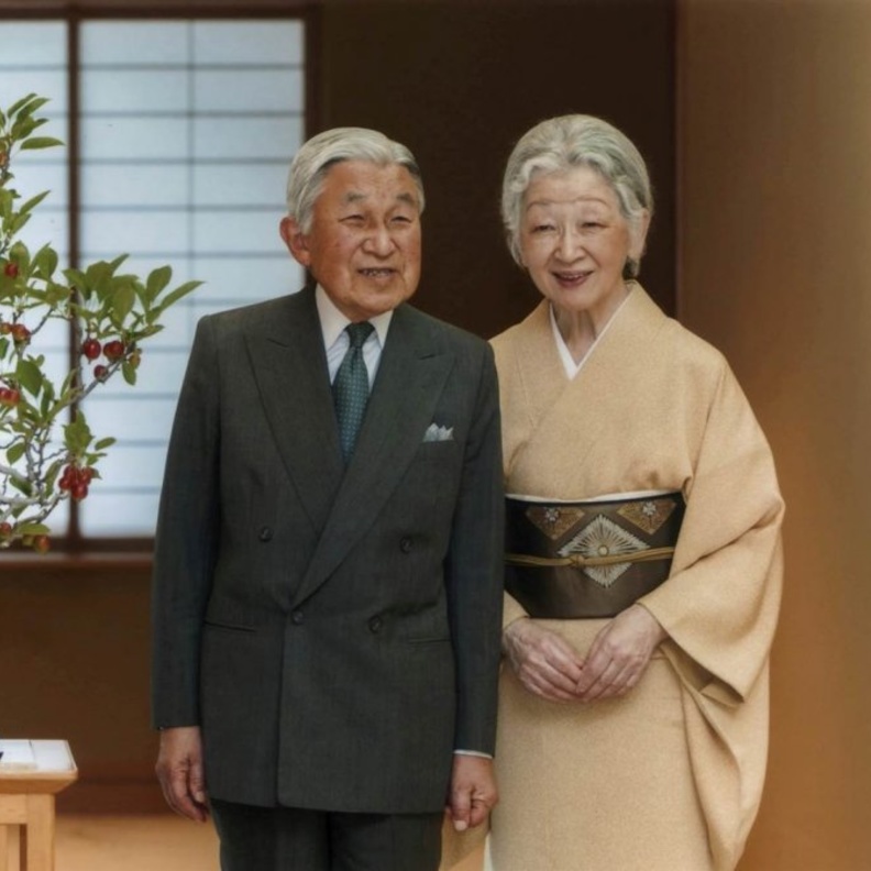 إمبراطور اليابان قد يعلن عن تنازله عن العرش قبل نهاية العام