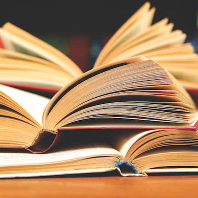 إلهام باجنيد أول فقيهة سعودية