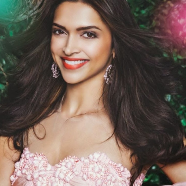 ديبيكا بادوكون تمثل رويال باريس للمرة الأولى