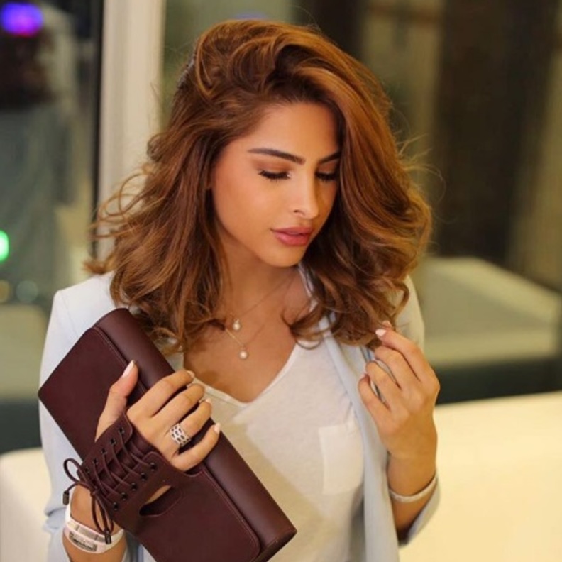 فوز بالابيض الملكي