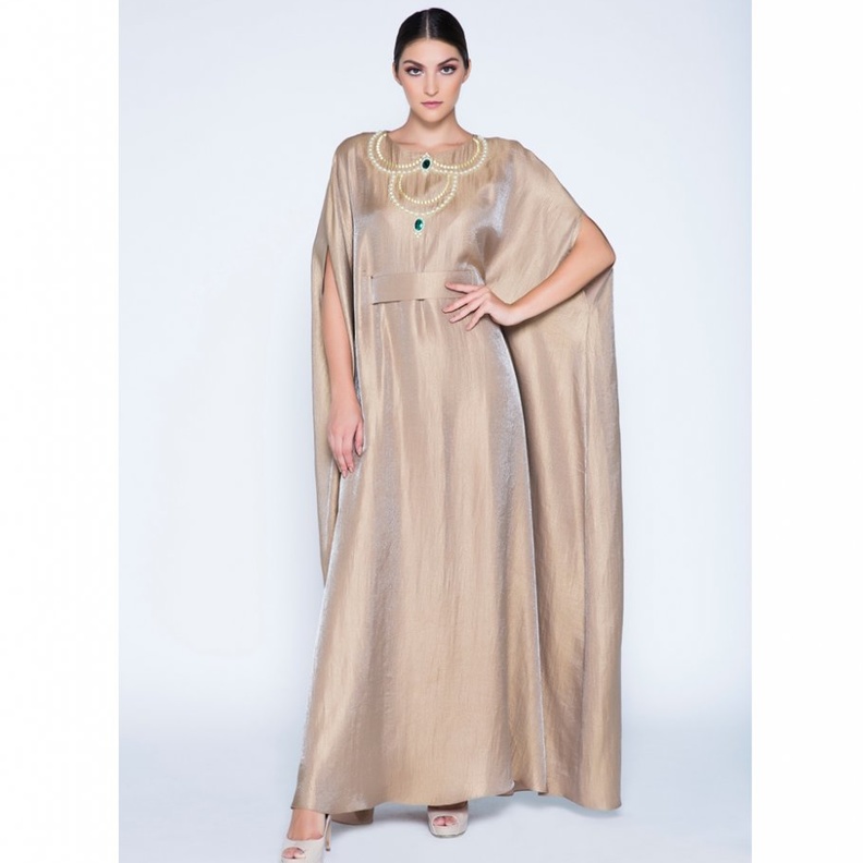 لون عباية مميز من عفة الدباغ