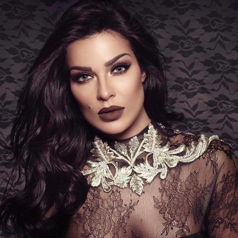 مكياج برونزي مع نادين نجيم