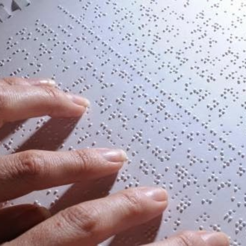 الكاتبة موضي القحطاني نموذج سعودي مشرف لتحدي الصعوبات 