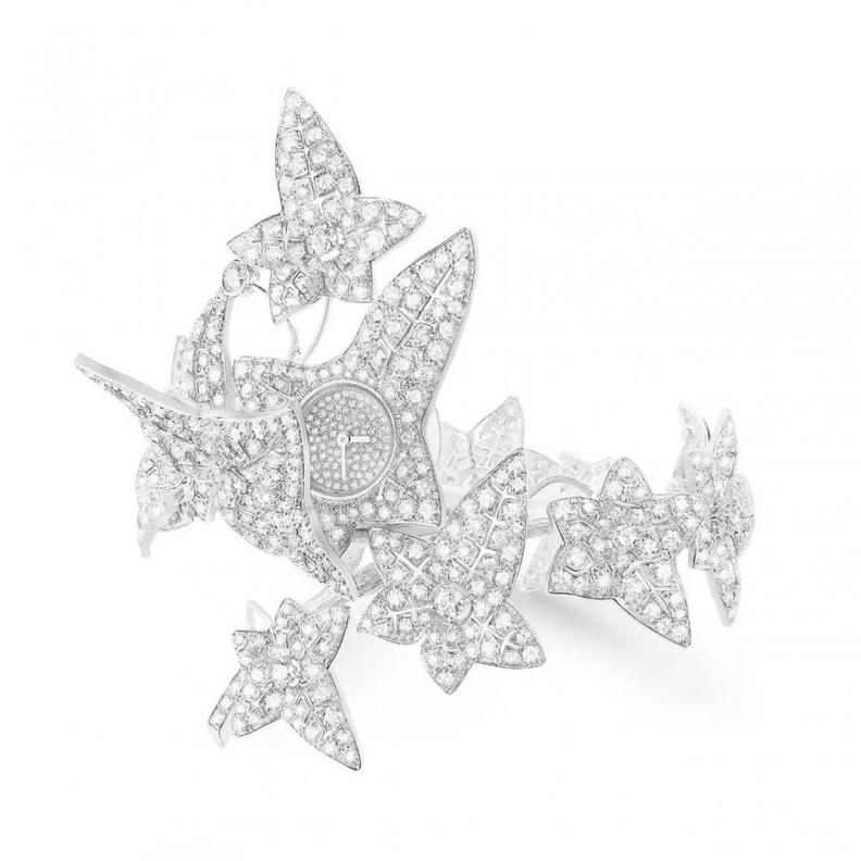 ساعة فان كليف آند أربلز من الذهب والماس