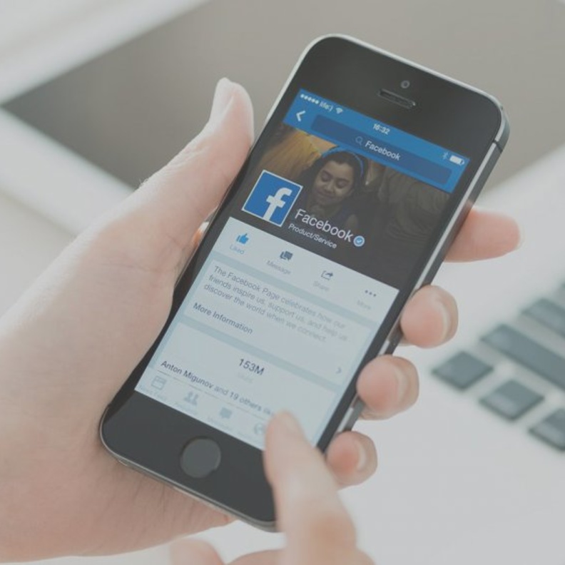 قريبا فيسبوك يحتفل بـ 2 مليار مستخدم