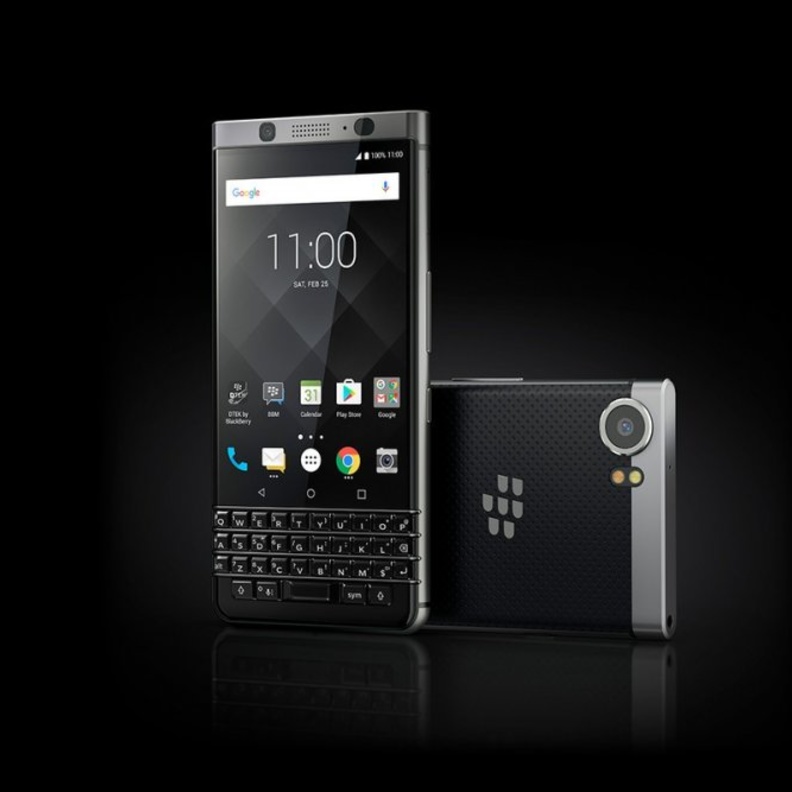 بلاك بيري ينافس هواتف أبل و سامسونج