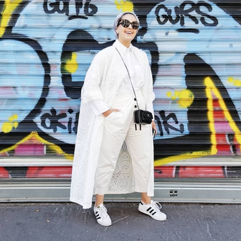 تنسيق البنطلون الابيض