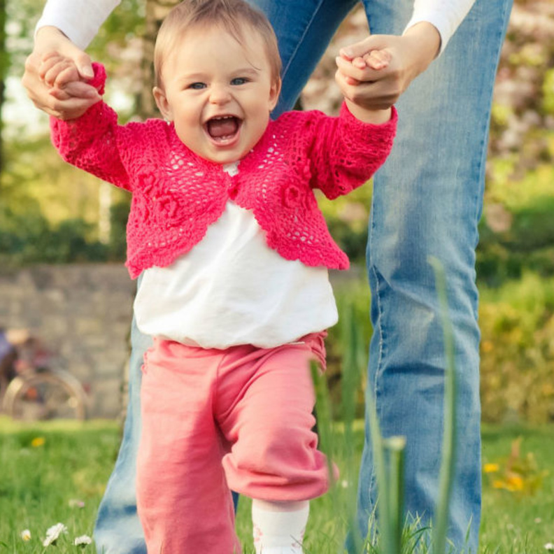 مشايات الاطفال قد تعطل مشي الطفل