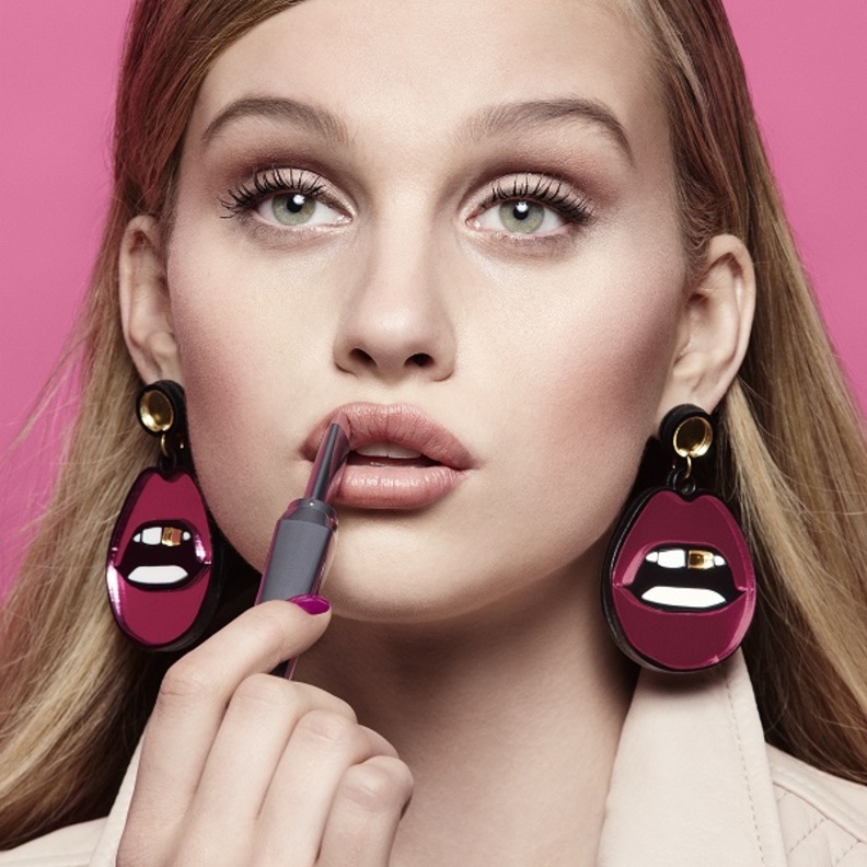 شفاهك تبدو أكثر امتلاء في خطوة واحدة سهلة