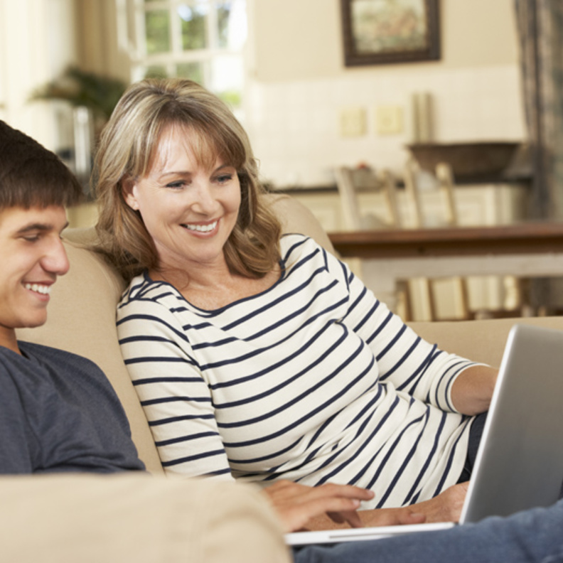 كيف تتعاملين مع ابنك المراهق