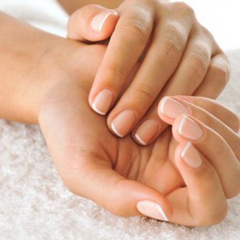 كيف تحمين اظافرك من التكسير 