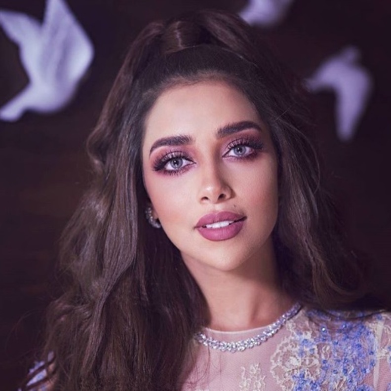 بلقيس تختار مكياج صيف 2017 مع المكياج الناعم