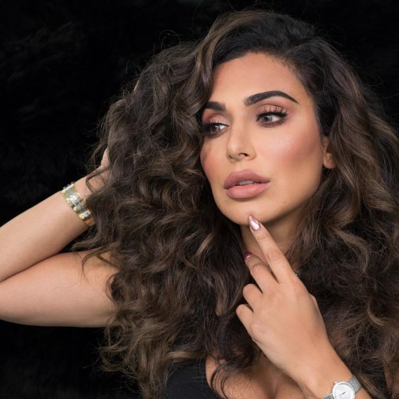 اتبعي أسلوب هدى بيوتي