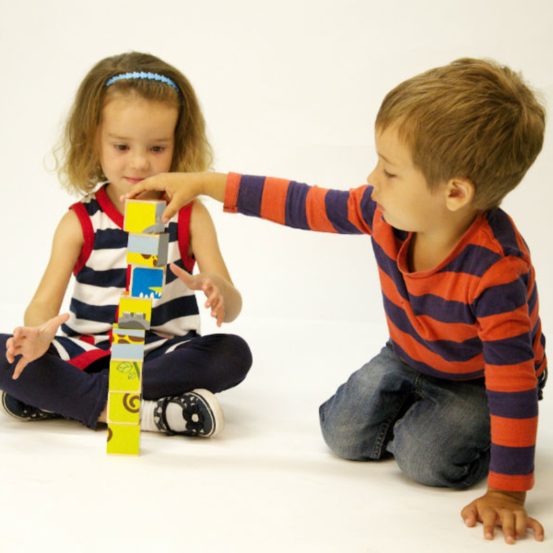 كيفية تربية الطفل من الصغر على المشاركة والتعاون