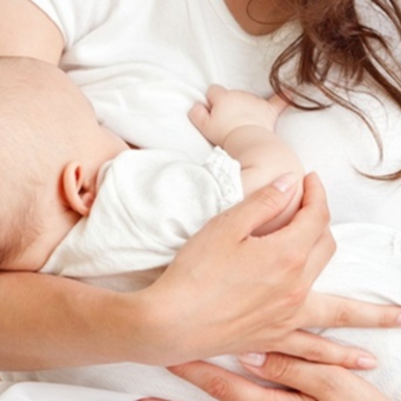 كيفية تفادي التهاب الثدي اثناء الرضاعة وطرق علاجه