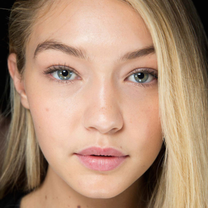 خدع المكياج المفيدة لفصل الصيف