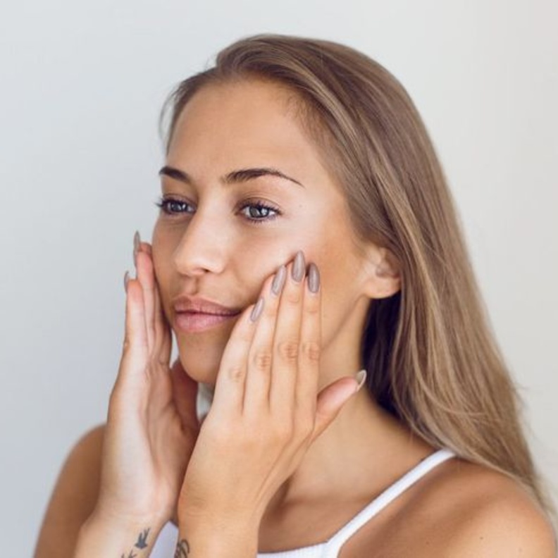 لا تنسي ترطيب البشرة بالبرايمر