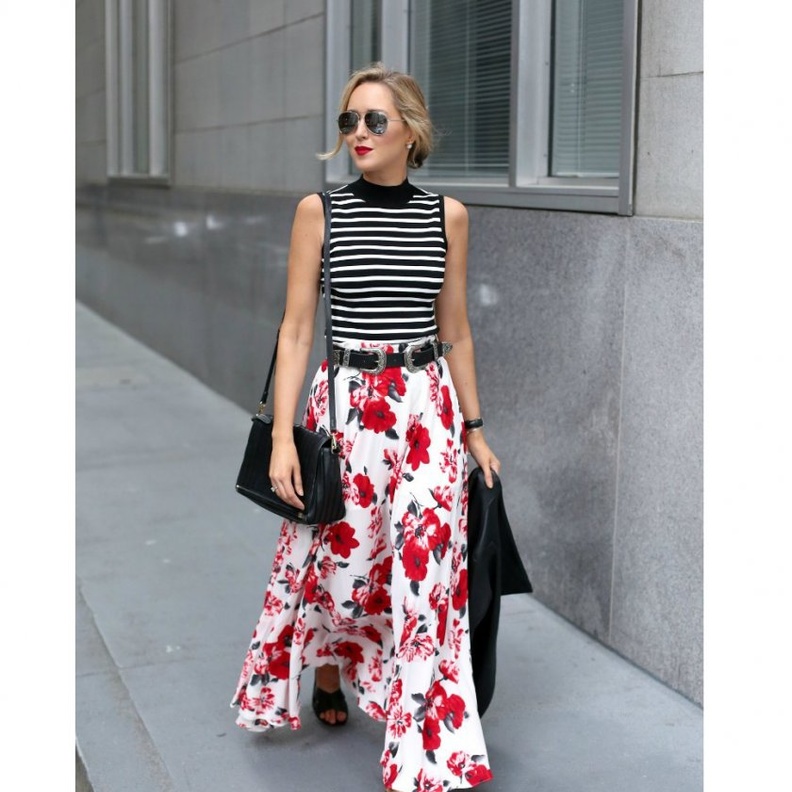 اختاري تنورة ماكسي معرقة برسومات الورود لاطلالة مميزة