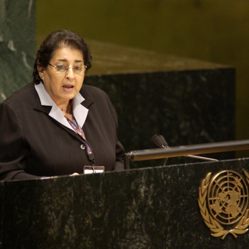 الدكتورة ثريا عبيد أول المبتعثات السعوديات