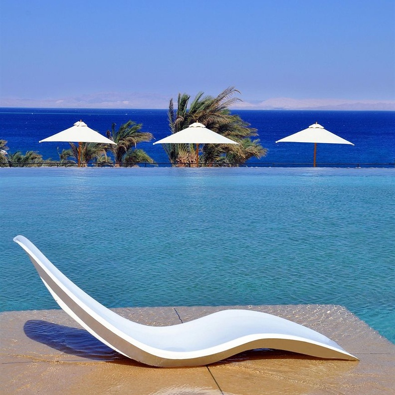 شاطئ مدينة سونكن في سهل حشيش 